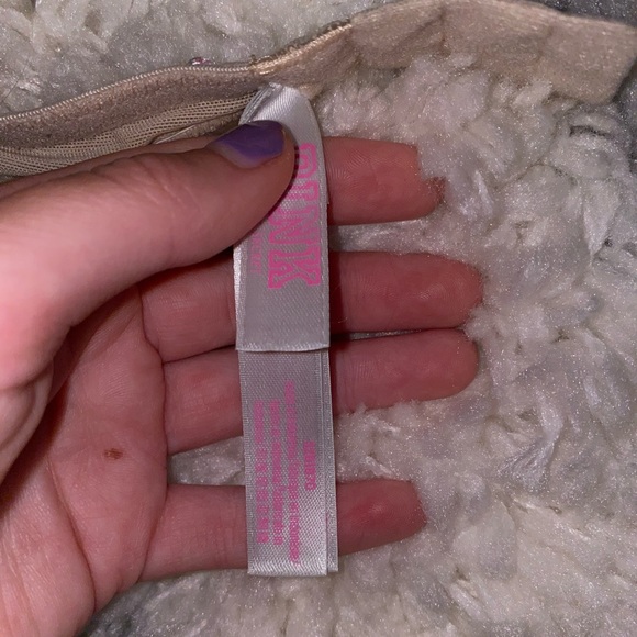 Pink VS push up bra - Picture 4 of 4